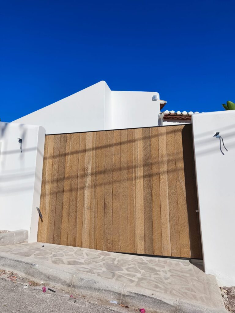 Cliff House Moraira Bespoke Ipe Gate